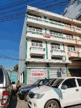 ขาย อาคารพาณิชย์ ตึกแถว ถนนบางกรวย-ไทรน้อย ฝั่งขาเข้าเมือง 4ชั้นครึ่ง 2 ห้อง หัวมุม ติดถนนใหญ่